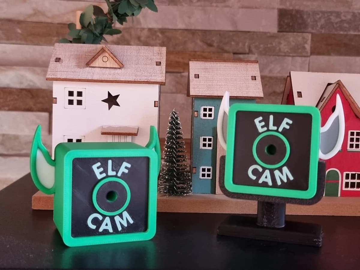 Christmas Elf Cam Decoration for Shelf or Mantelpiece with Elf Ears and Stand
